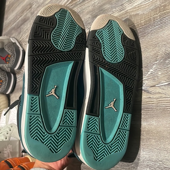 Jordan Retro 4s - Picture 5 of 5